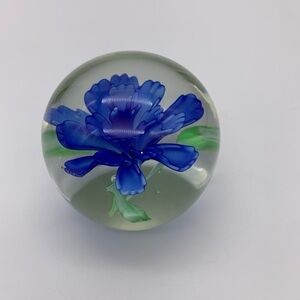 Beautiful Cobalt Blue & White Peony Handblown Art Glass Vintage Paperweight